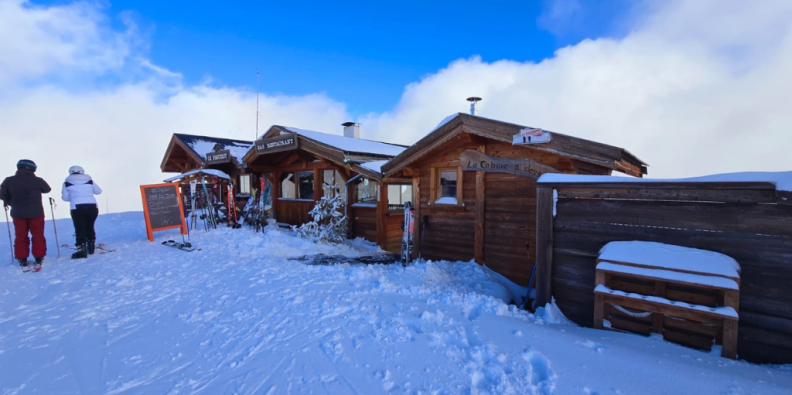 le-peguieou-pra-loup-restaurant-ete-altitude-montage-gallery
